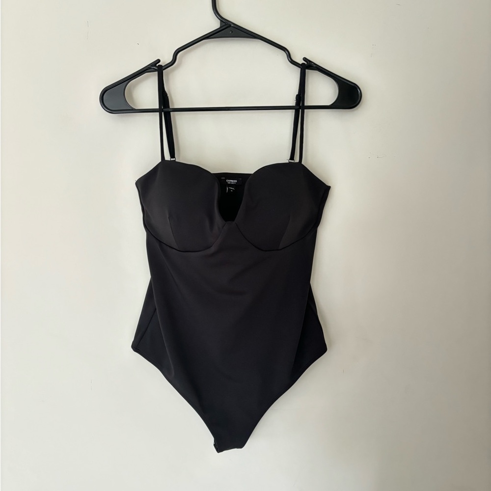 Express Contour Sweetheart Bodysuit